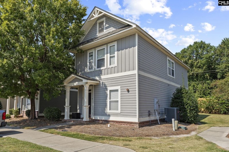 Property image 2 of 1929 Bluff Road 65 in The Retreat, Columbia, SC 29201-5616