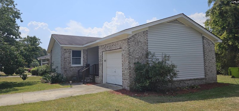 Property image 2 of 5021 Ridgewood Avenue in Barony, Columbia, SC 29203