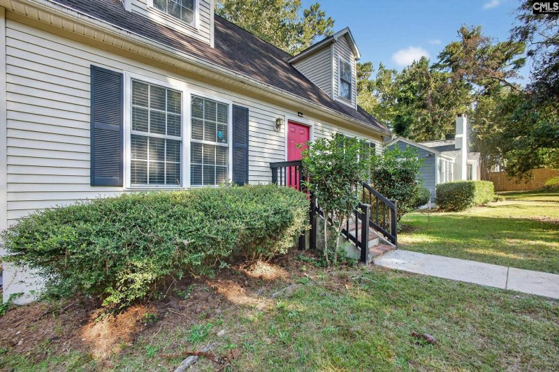 Property image 3 of 215 Partridge Drive in Forest Lake, Columbia, SC 29106