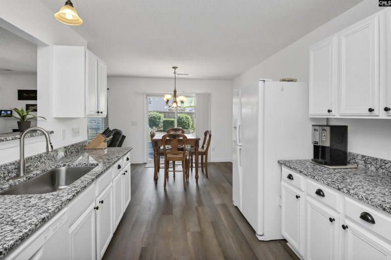 Oak Pointe, Lexington Community