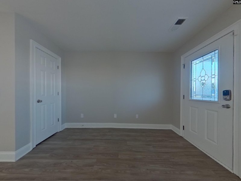 Property image 3 of 248 Loop Road in Congaree Downs, West Columbia, SC 29170