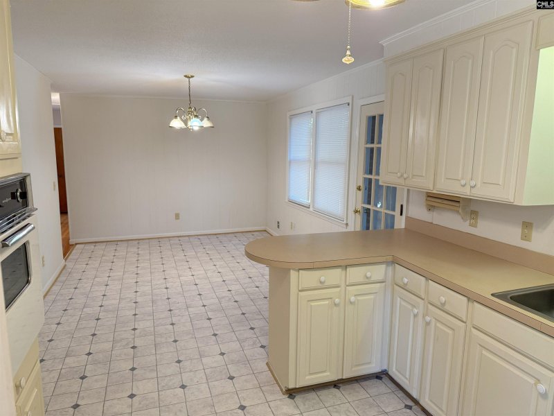 Property image 2 of 130 Weldwood Court in Newcastle, Columbia, SC 29223