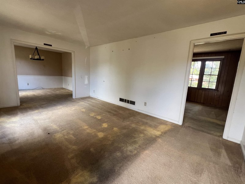 Property image 2 of 2927 Cranbrook Lane in Briarwood, Columbia, SC 29223