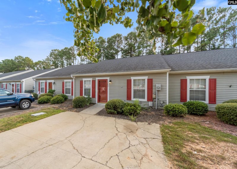 Property image 3 of 135 Thorn Tree Lane in Thorn Tree, Columbia, SC 29212