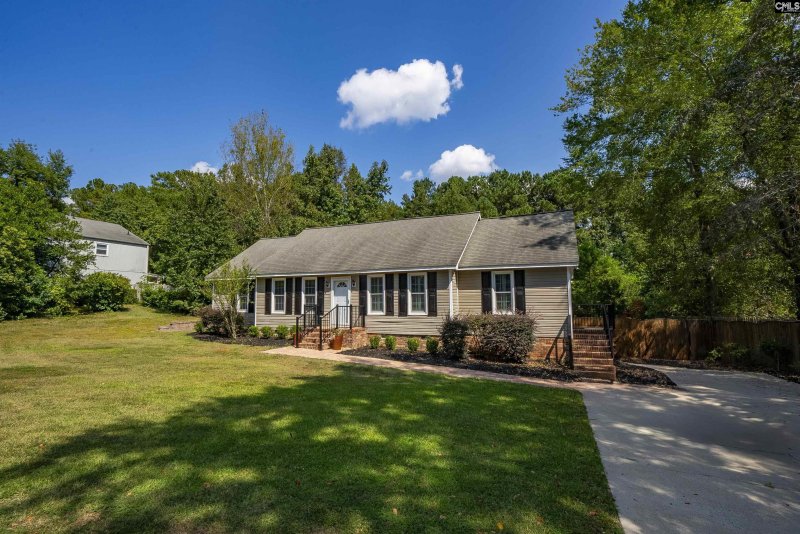 Property image 3 of 2432 Cardington Drive in East Pines, Columbia, SC 29209