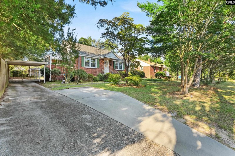 Property image 3 of 1628 C Avenue in The Avenues, West Columbia, SC 29169