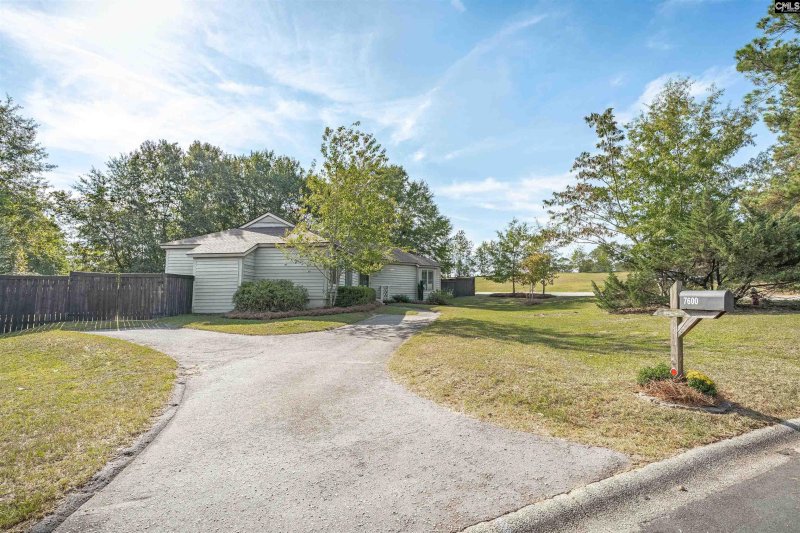 Property image 3 of 7600 Leitner Road in Charlestowne, Columbia, SC 29209