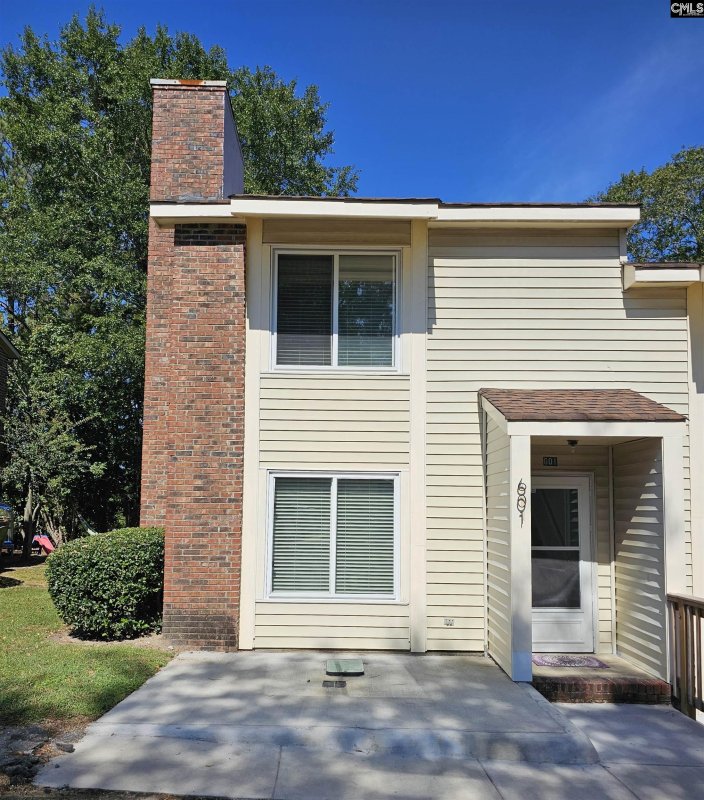 601 Picadilly Square