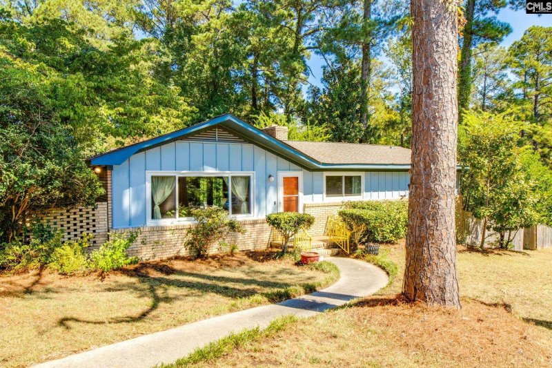 Property image 2 of 7711 Crestbrook Road in Springwood Lakes, Columbia, SC 29223