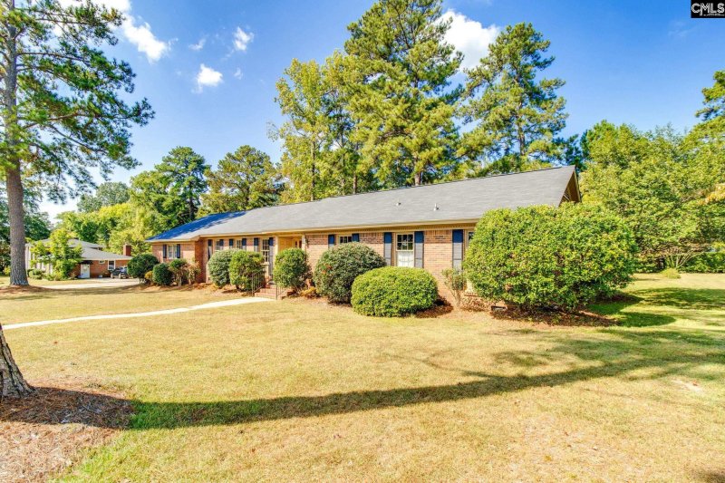 Property image 2 of 603 Woodland Hills W in Woodland Hills, Columbia, SC 29210