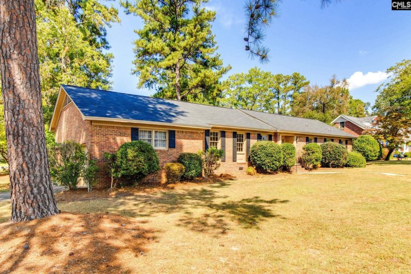 Property image 3 of 603 Woodland Hills W in Woodland Hills, Columbia, SC 29210