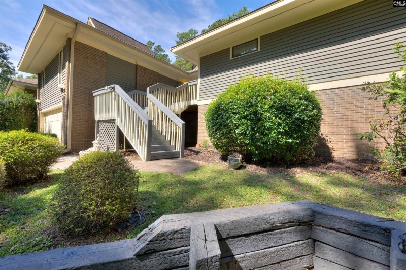 9 Fairway Lane