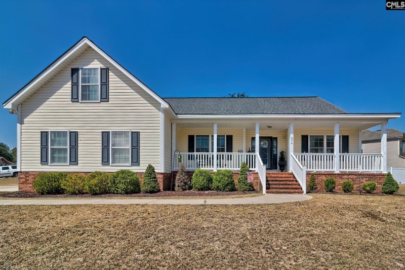 Colony Lakes, Lexington Community