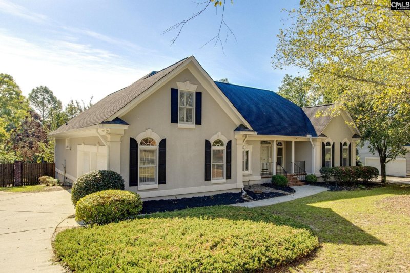 Property image 2 of 208 Bentwood Lane in Woodlake, Columbia, SC 29229-8964