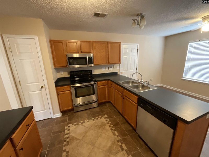 Property image 4 of 225 Cogburn Road in Brookhaven, Columbia, SC 29229