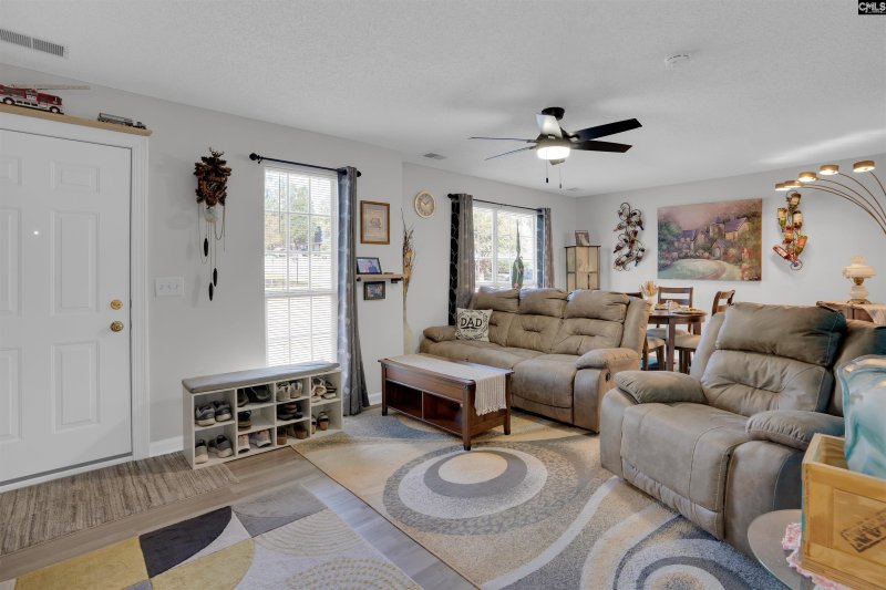 Property image 2 of 190 Stonewood Drive in Stonewood, West Columbia, SC 29170