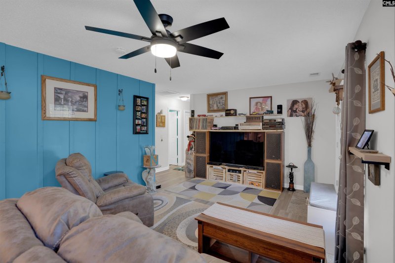 Property image 5 of 190 Stonewood Drive in Stonewood, West Columbia, SC 29170