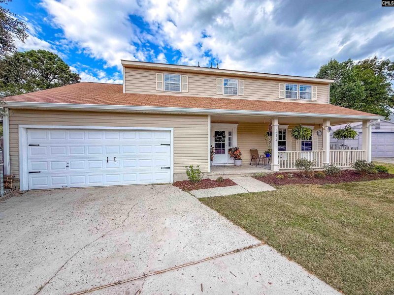Property image 2 of 212 Maple Tree Court in Garden Pond, Lexington, SC 29073