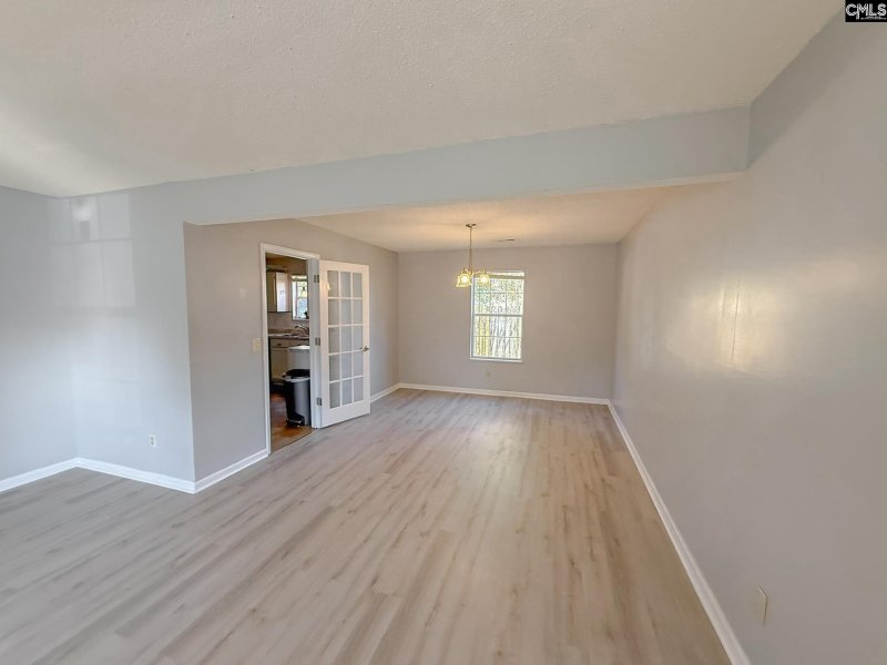 Property image 5 of 212 Maple Tree Court in Garden Pond, Lexington, SC 29073