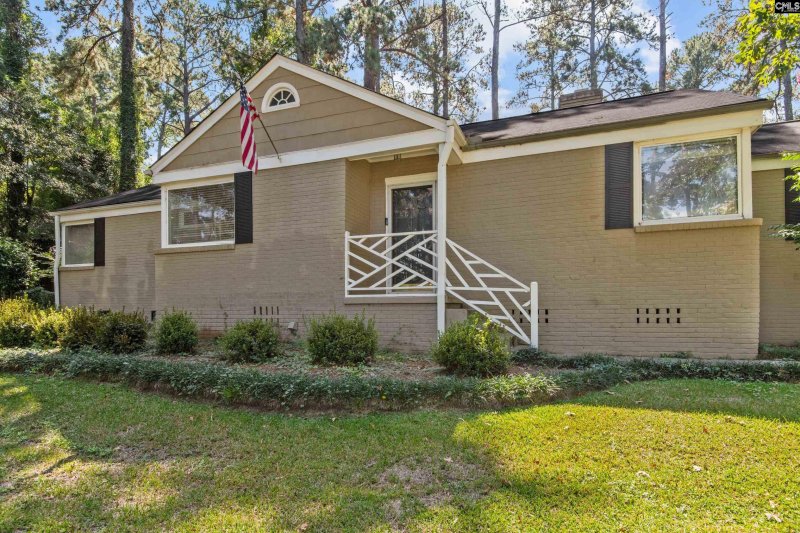 Property image 4 of 4124 East Buchanan Drive in Greenbriar, Columbia, SC 29206