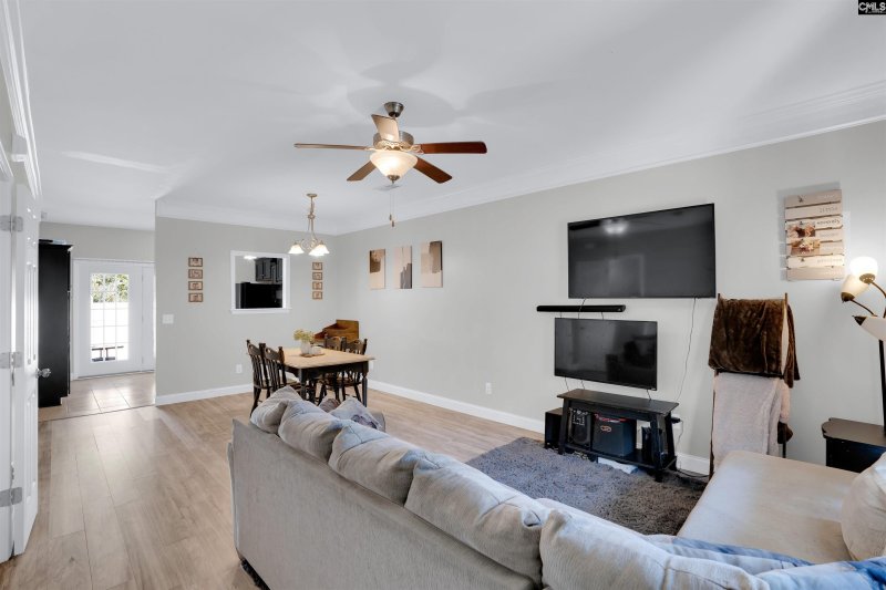 Property image 4 of 504 Idlewood Park Drive in Maple Tree Townes, West Columbia, SC 29170