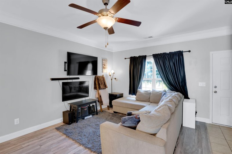 Property image 5 of 504 Idlewood Park Drive in Maple Tree Townes, West Columbia, SC 29170