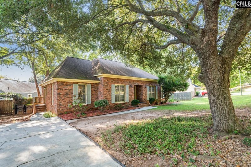 Property image 2 of 105 Thornhill Road in Coldstream, Columbia, SC 29212