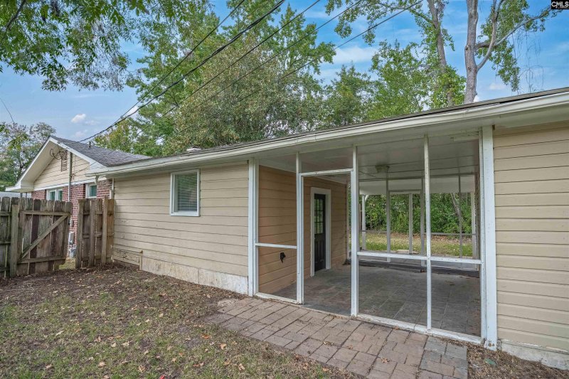 Property image 5 of 1450 Ilex Street in Rosewood, Columbia, SC 29205