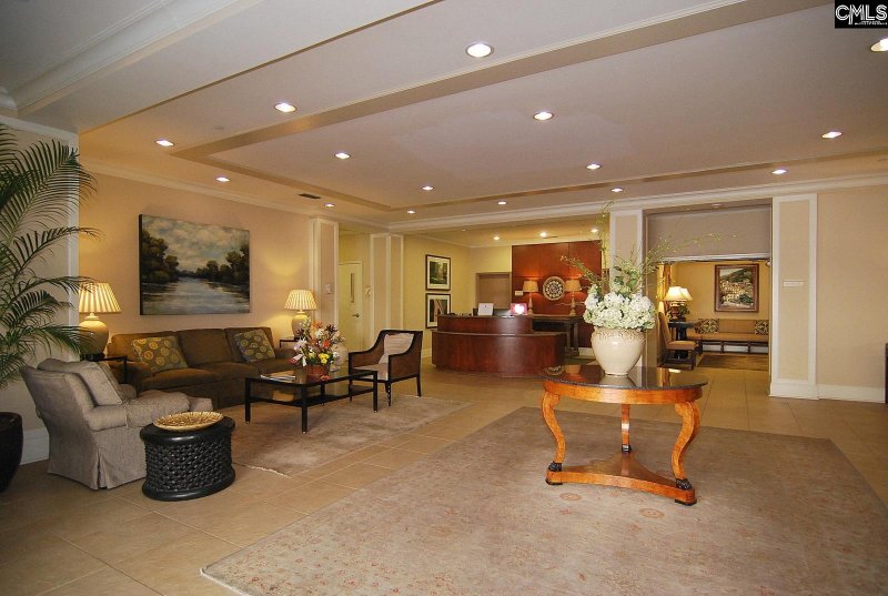 Property image 3 of 601 Main Street 512 in Adesso, Columbia, SC 29201-5513