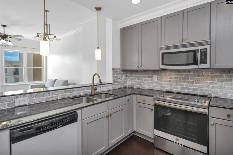 Property image 5 of 601 Main Street 512 in Adesso, Columbia, SC 29201-5513