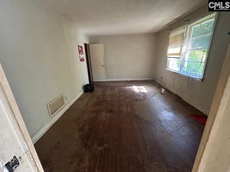 Property image 4 of 3003 Hammond Avenue in Andrew Park, Columbia, SC 29204