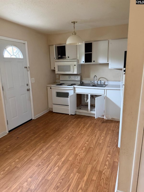 Property image 2 of 1233 Grove Park Lane in The Groves, Columbia, SC 29210-0000