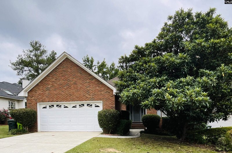 Property image 2 of 42 Crown Point Court in Beacon Hill, Irmo, SC 29063-2912