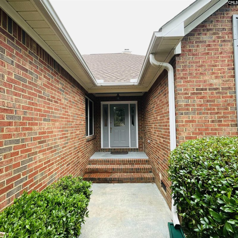 Property image 3 of 42 Crown Point Court in Beacon Hill, Irmo, SC 29063-2912