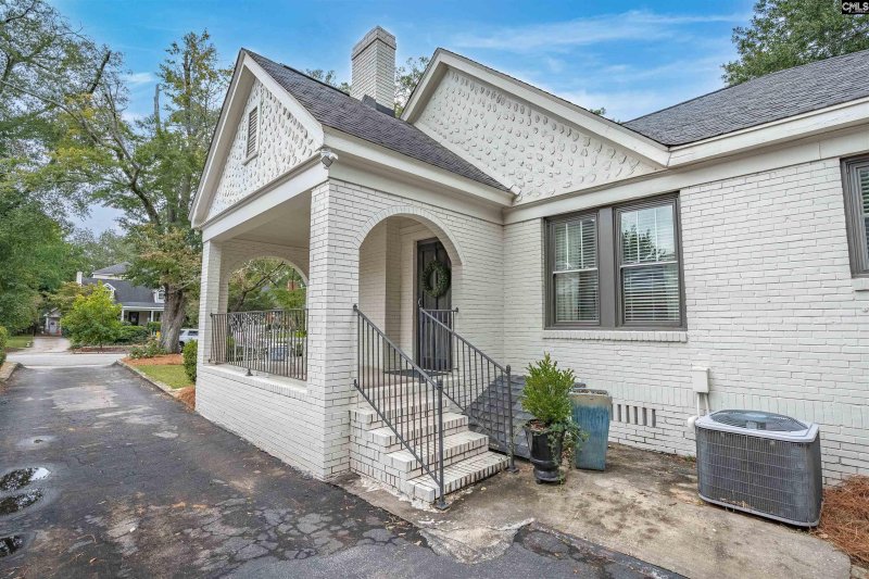 Property image 3 of 2909 Monroe Street in Shandon, Columbia, SC 29205