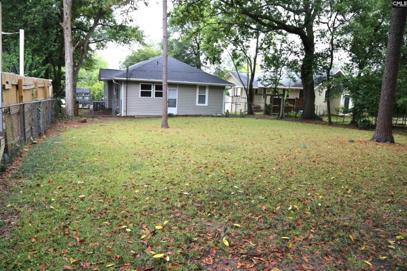 Property image 4 of 1302 Woodrow Street in Melrose Heights, Columbia, SC 29205-1229