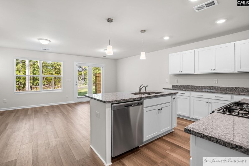 Property image 4 of 437 Pepperbush Lane in Murray Village, Lexington, SC 29072