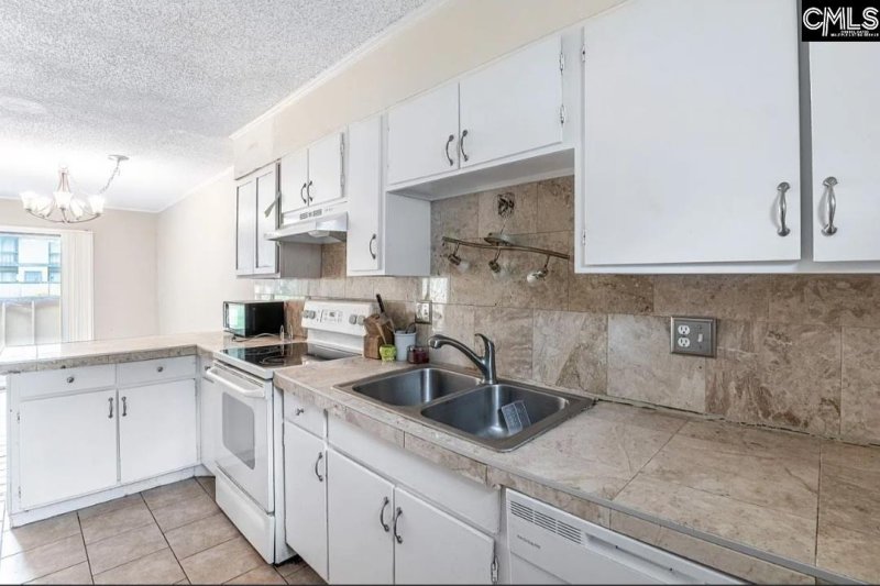 Property image 5 of 169 Wood Court in St Andrews Woods, Columbia, SC 29210