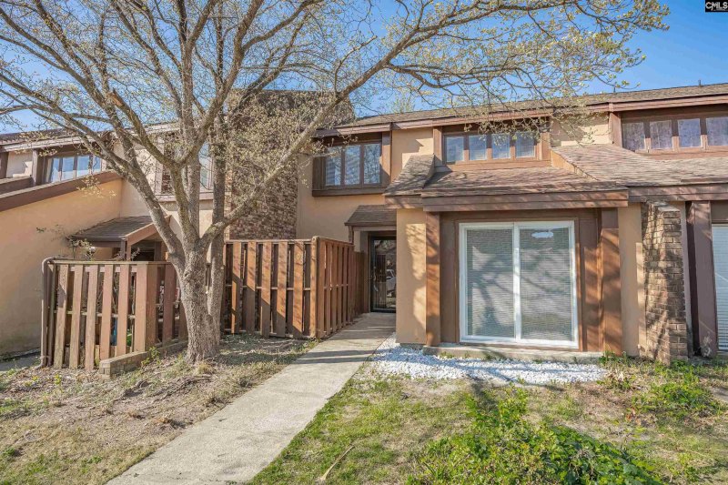 Lionsgate, Columbia Community