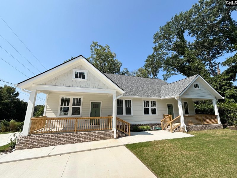 Property image 2 of 2703 Clark Street in Earlewood, Columbia, SC 29201