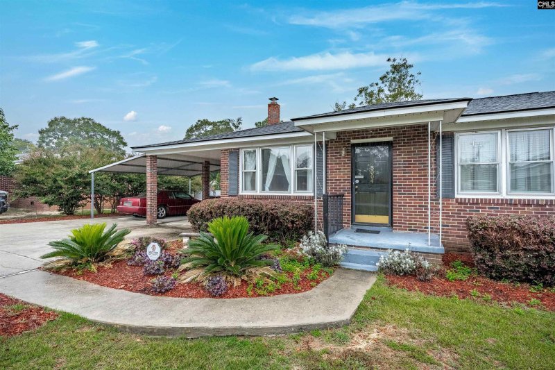 Property image 2 of 3004 Hilldale Road in Springdale, West Columbia, SC 29170