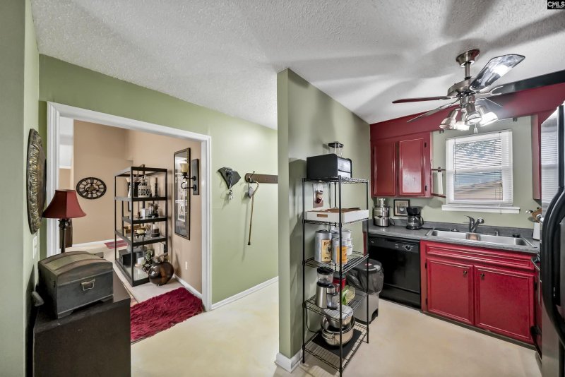 Property image 4 of 112 Stoneybridge Road in Folkestone, Columbia, SC 29223