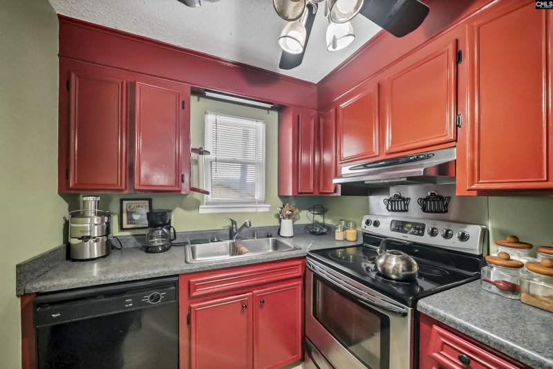 Property image 5 of 112 Stoneybridge Road in Folkestone, Columbia, SC 29223