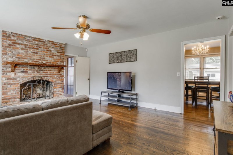 Property image 5 of 930 C Avenue in The Avenues, West Columbia, SC 29169