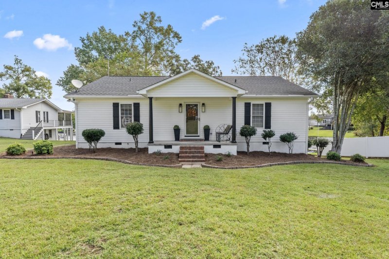 Property image 3 of 310 Hogan Way in Saluda Shores, Leesville, SC 29070