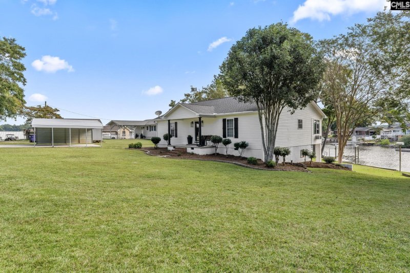 Property image 5 of 310 Hogan Way in Saluda Shores, Leesville, SC 29070