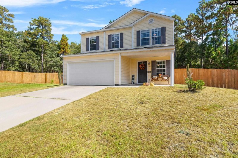 Property image 2 of 105 Saskatoon Drive in Canary Woods, Hopkins, SC 29061