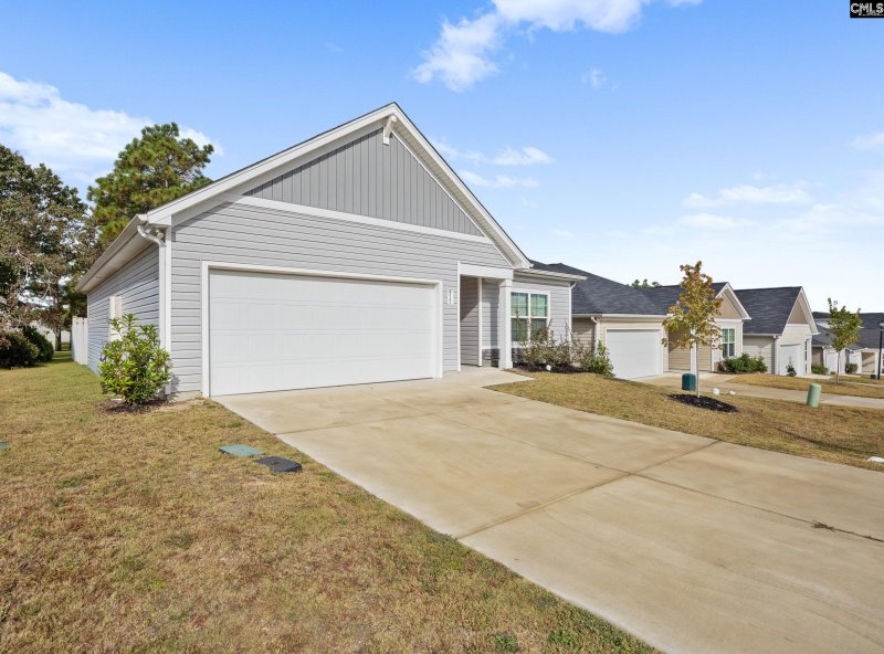 Property image 2 of 915 Cornwallis Way in Cannon Springs, Lexington, SC 29073