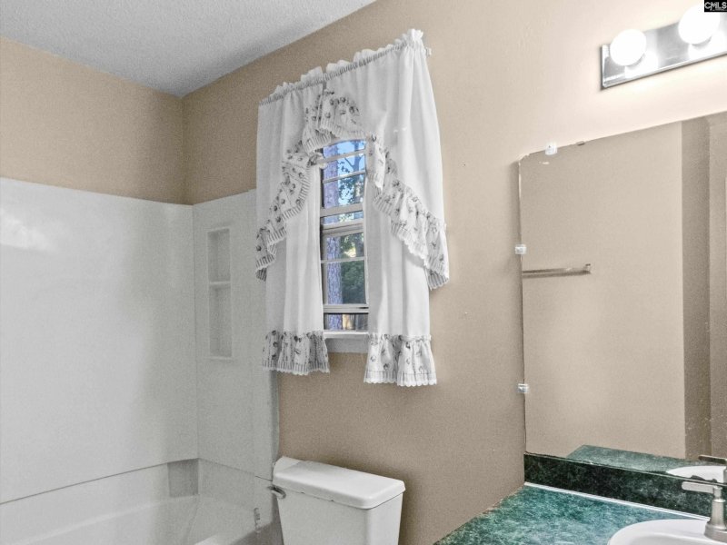 Property image 4 of 108 Coventry Court Street in Coventry Lakes, Lexington, SC 29072