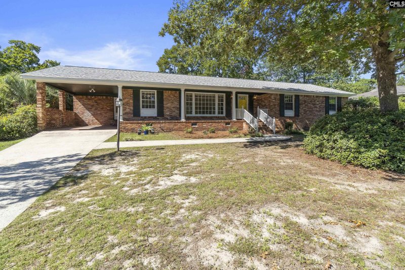 Property image 2 of 940 Gabriel Road in The Avenues, Cayce, SC 29033